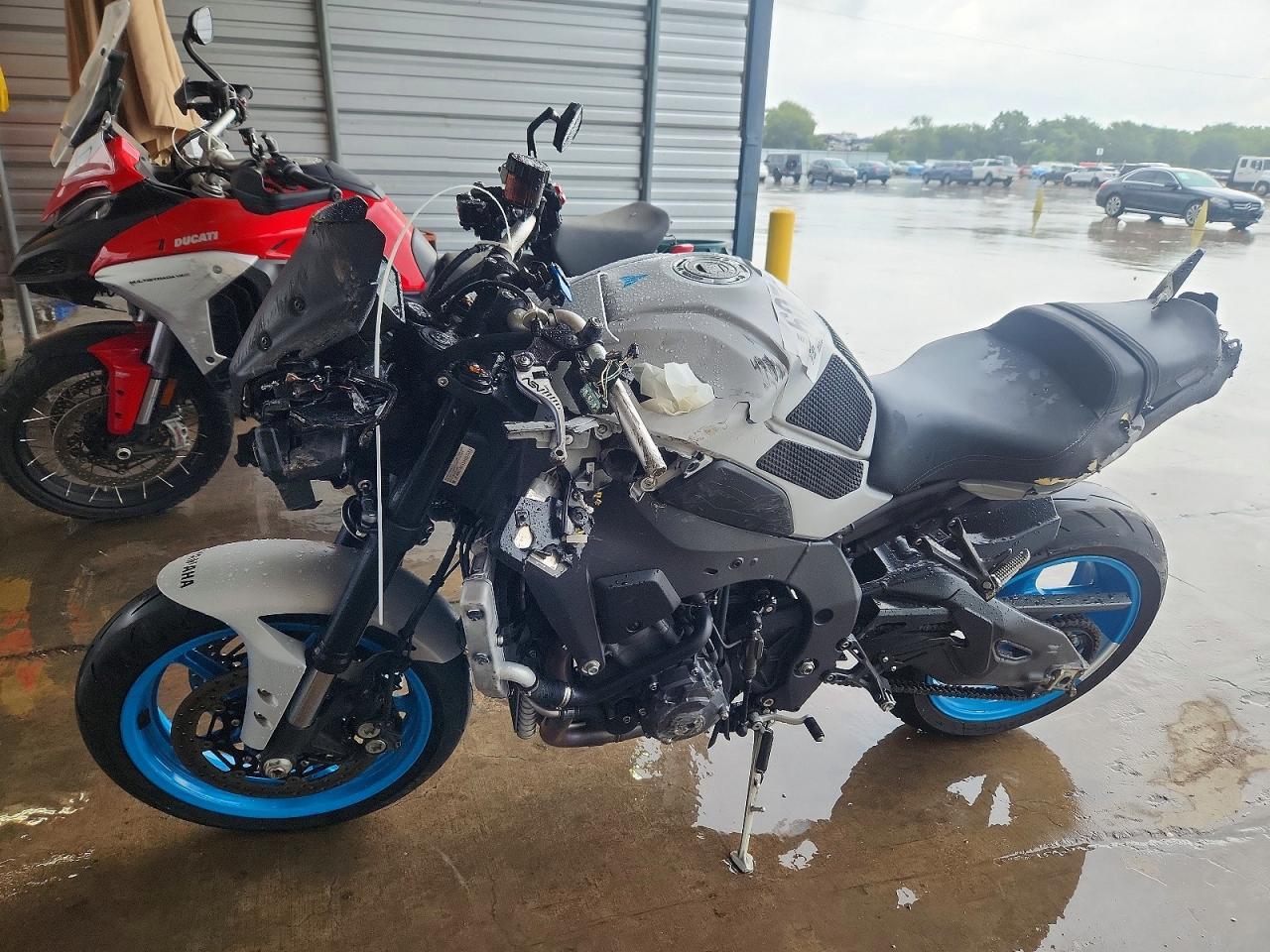 2025 Yamaha MTN1000