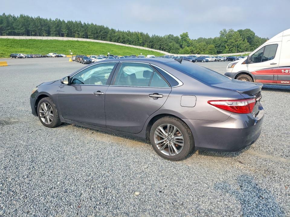 2015 Toyota Camry se