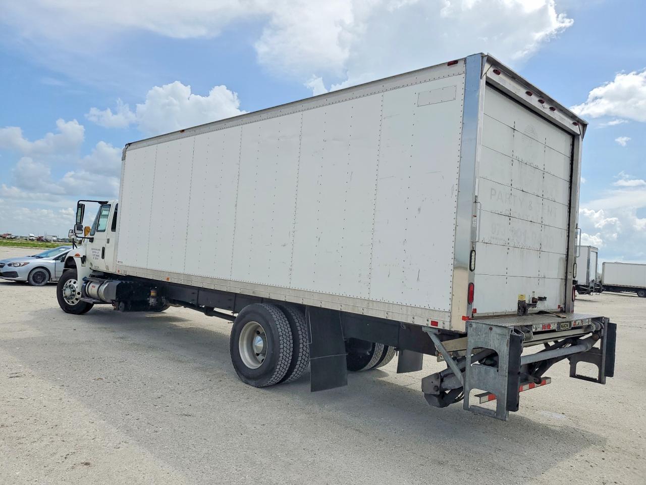 2015 International 4300 BOX Truck