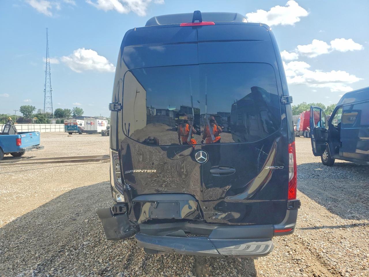 2024 Mercedes-Benz Sprinter 2500