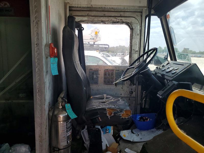 1994 Oshkosh Motor Truck Co. 1994 Oshkosh MT Food Truck
