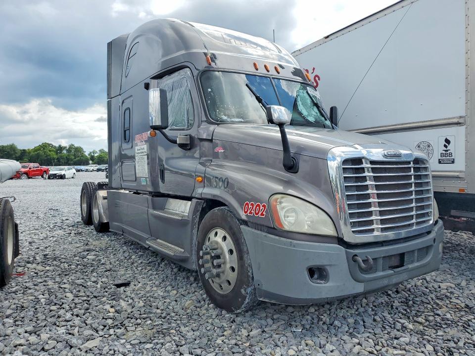 2013 Freightliner Cascadia Semi Truck