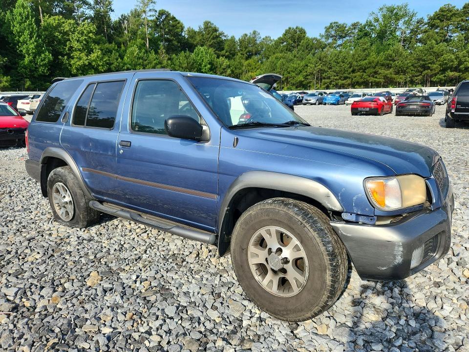 2000 Nissan Pathfinder xe