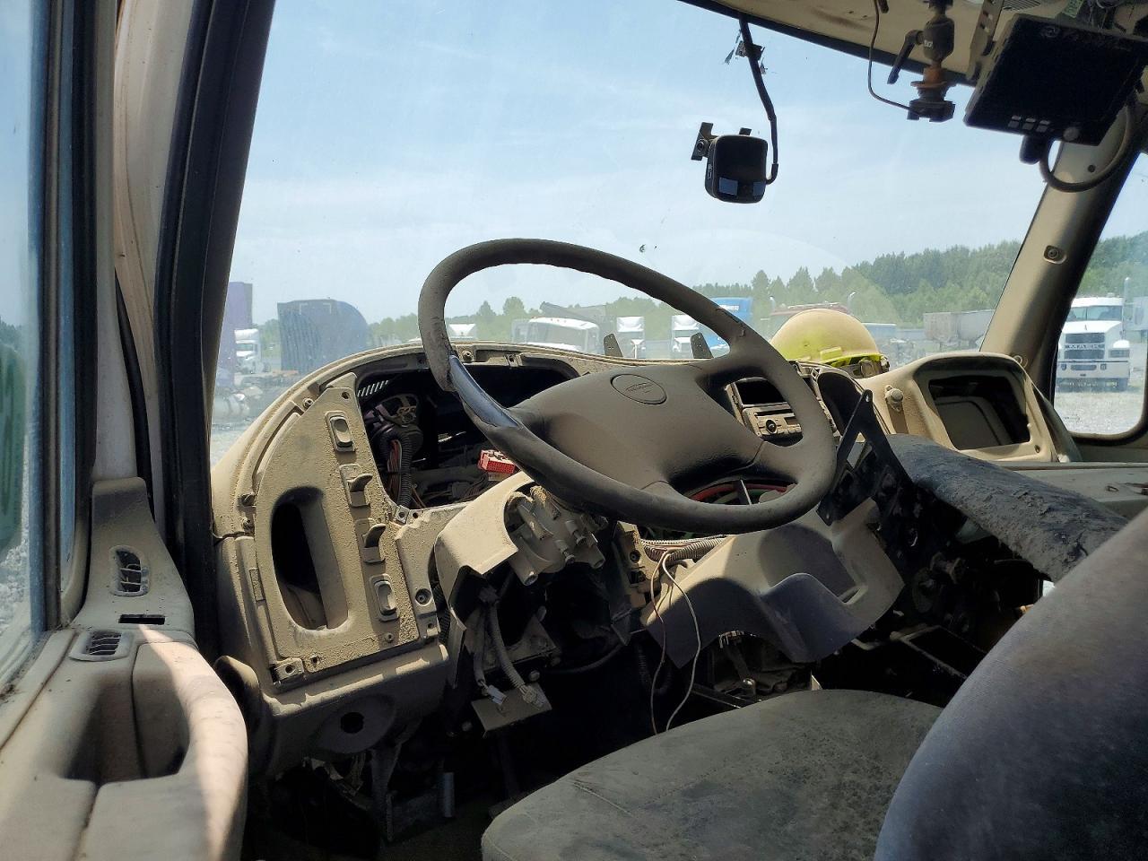 2016 Freightliner 2017 Freightliner Business Class M2 Refuse Truck