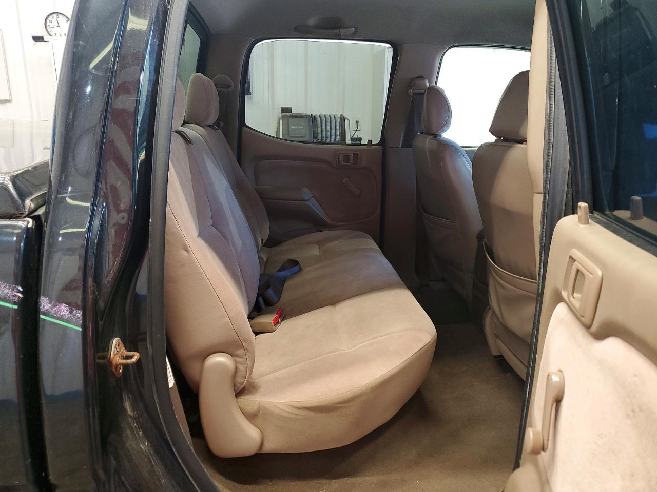 2004 Toyota Tacoma Crew Cab (4 D