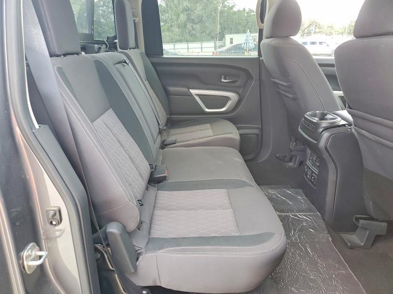 2020 Nissan Titan SV