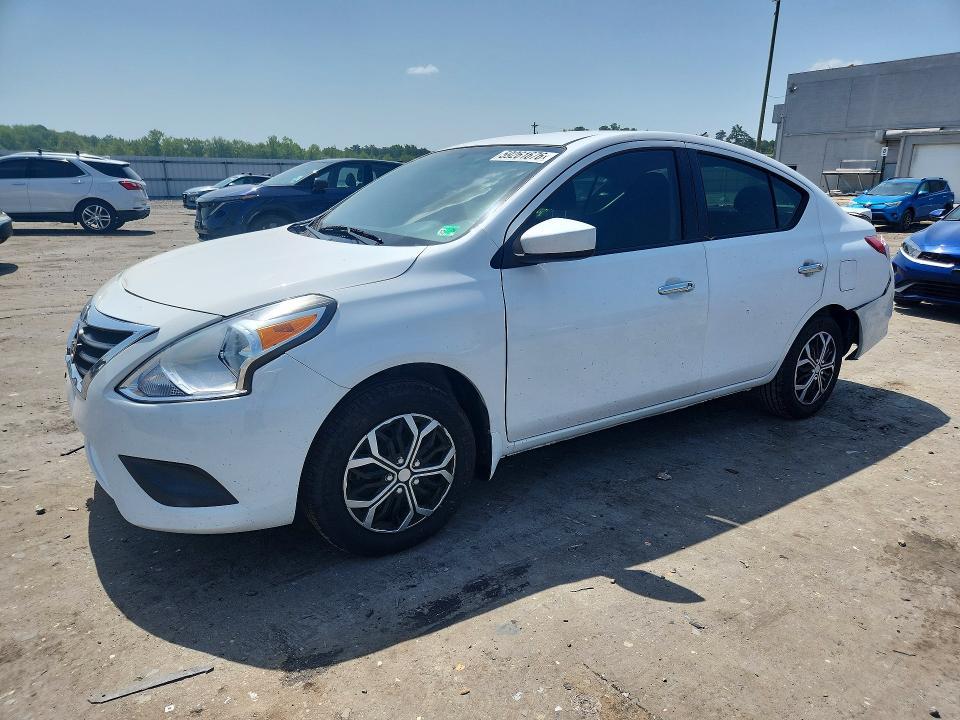 2019 Nissan Versa sv