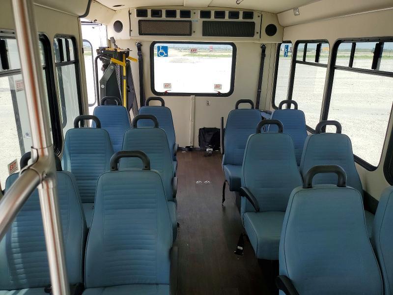 2021 Ford Econoline E350 Super Duty Cutaway Van