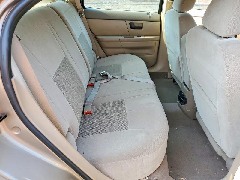 2005 Ford Taurus se
