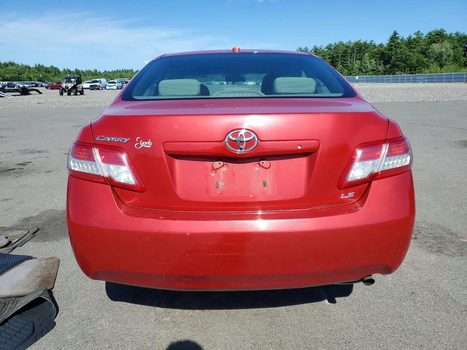 2011 Toyota Camry le