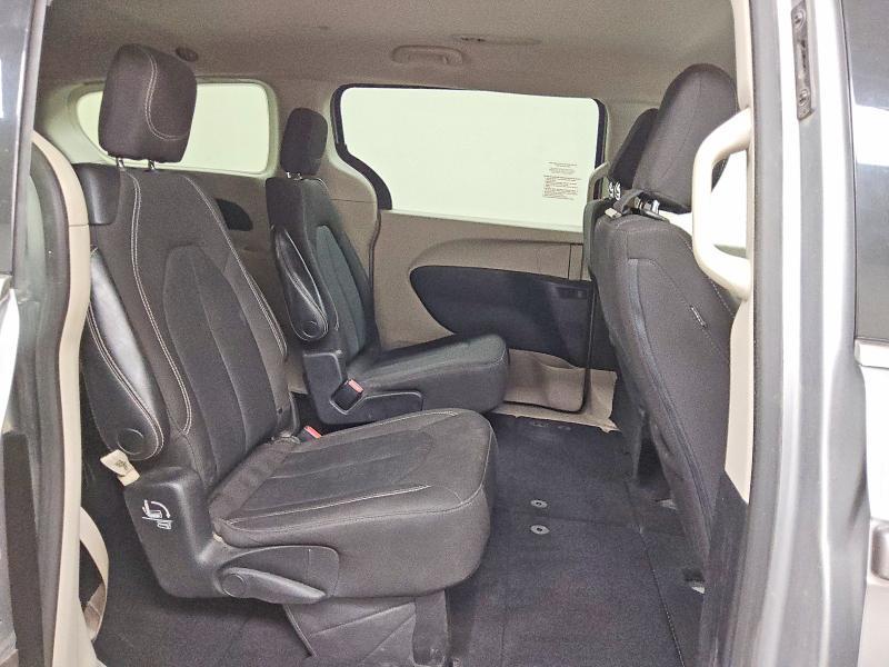 2021 Chrysler Voyager lx