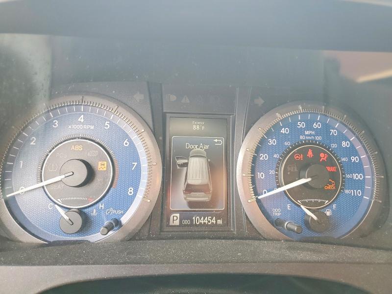 2015 Toyota Sienna xle 8-passenger