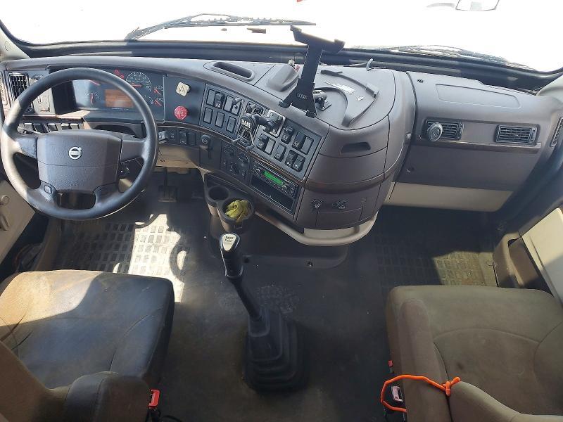 2013 Volvo Vnl Semi Truck