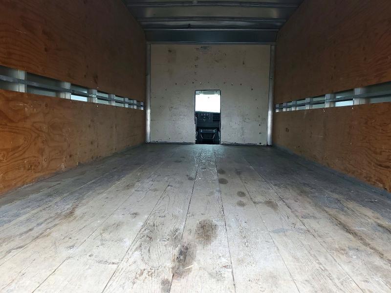 2012 GMC Savana BOX Truck