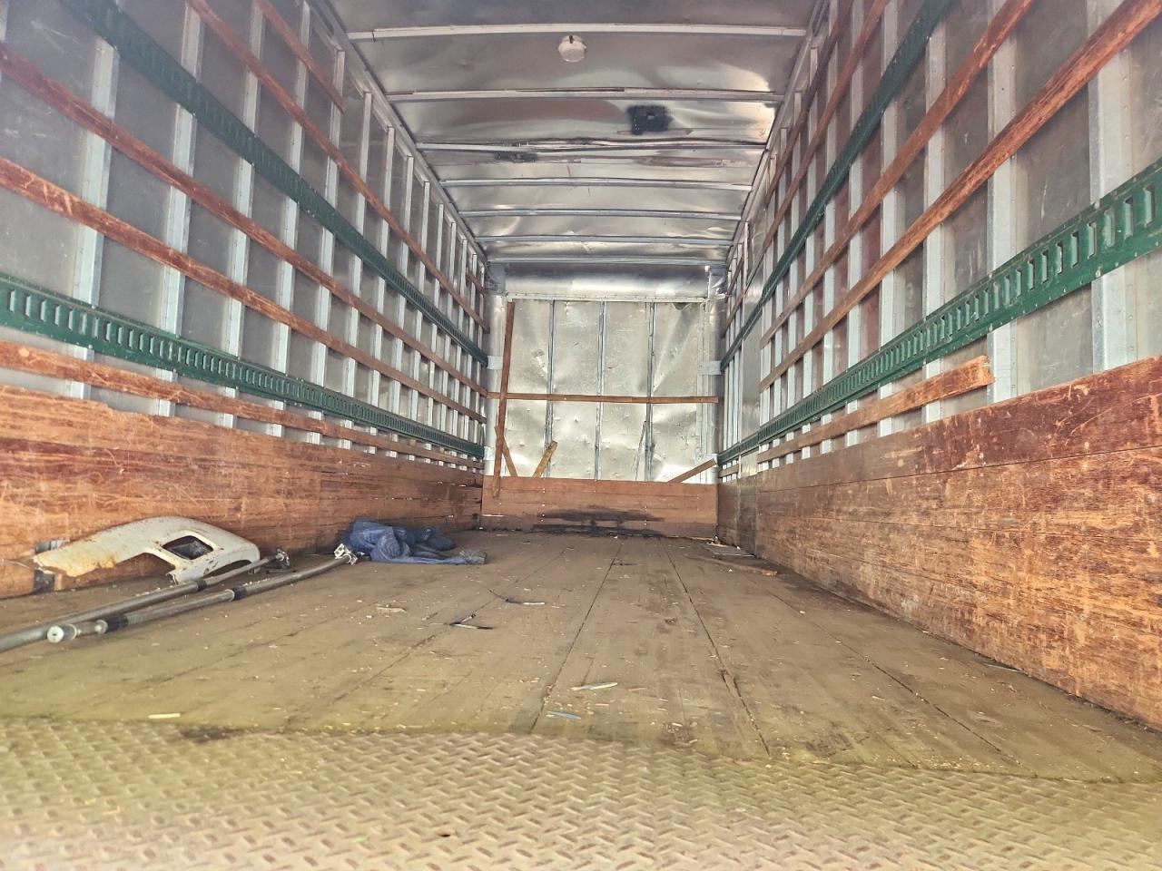 2000 International 4700 BOX Truck