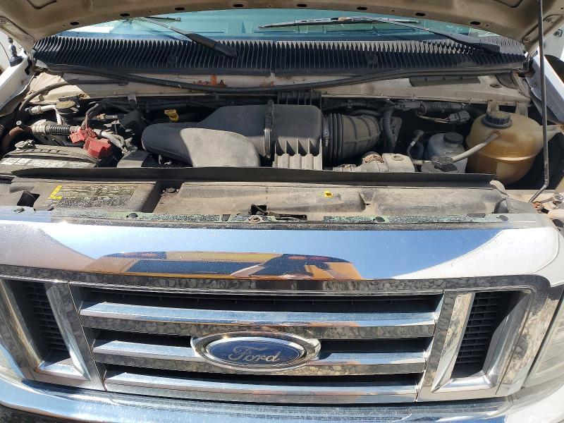 2013 Ford E350 box Truck