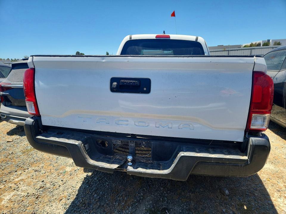 2017 Toyota Tacoma sr