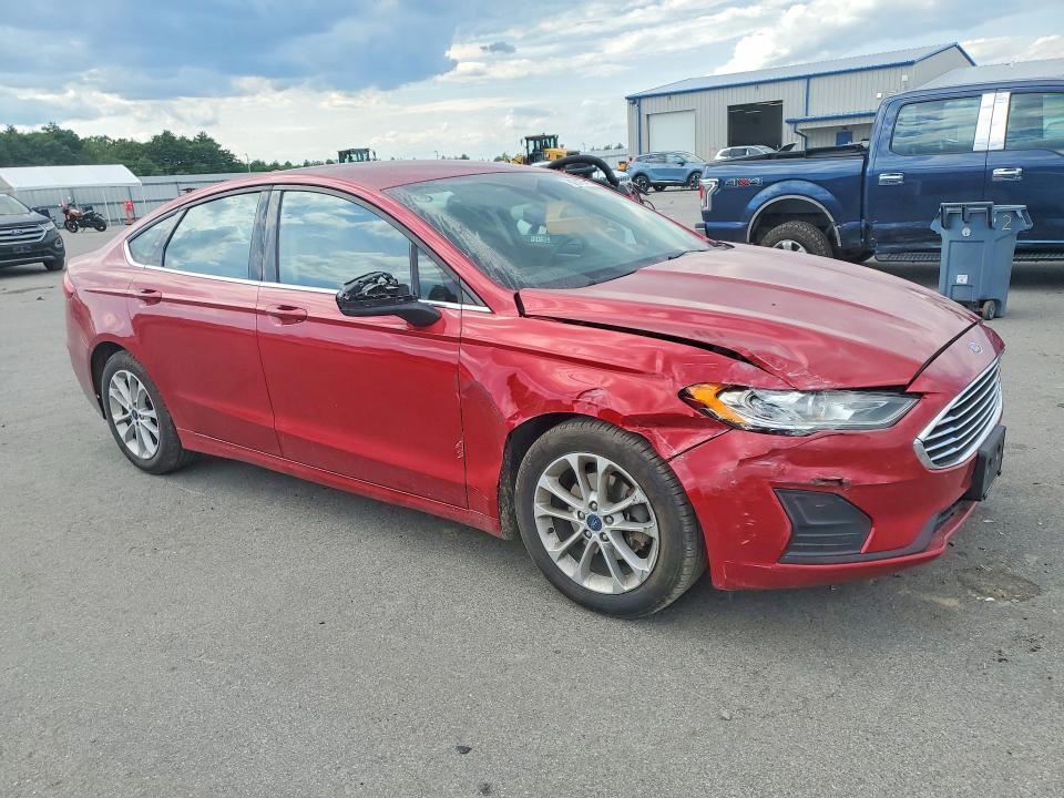 2020 Ford Fusion se