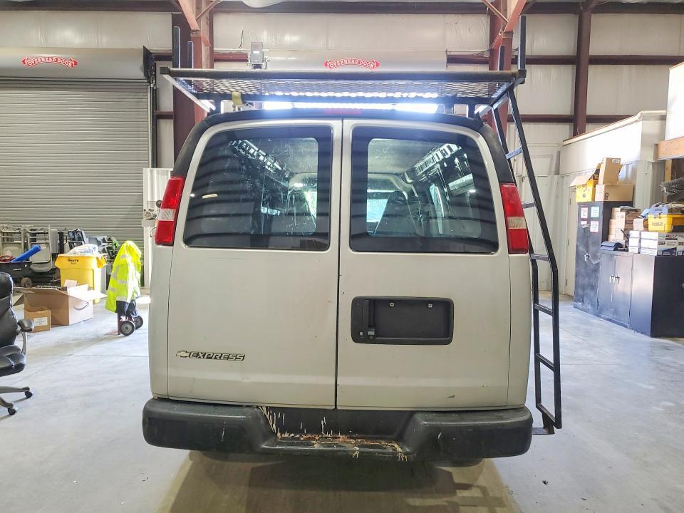 2017 Chevrolet Express G2500
