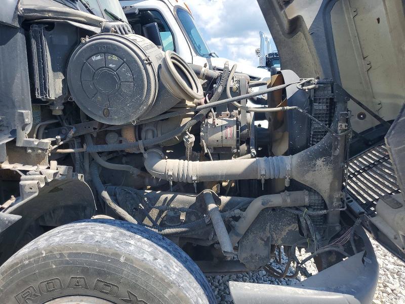 2003 Freightliner CST120 Semi Truck
