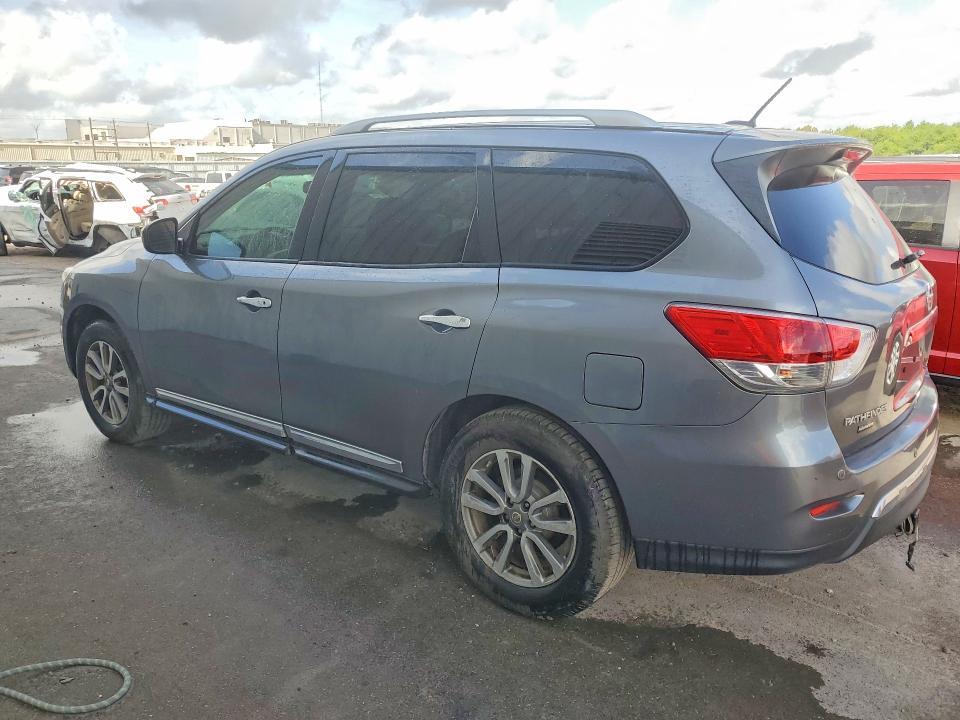 2015 Nissan Pathfinder sl