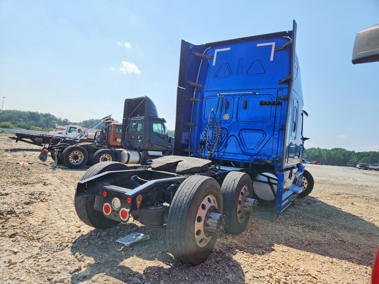 2020 Freightliner CASCAIA126-Semi Truck
