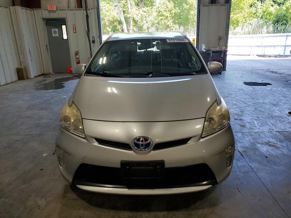 2014 Toyota Prius two