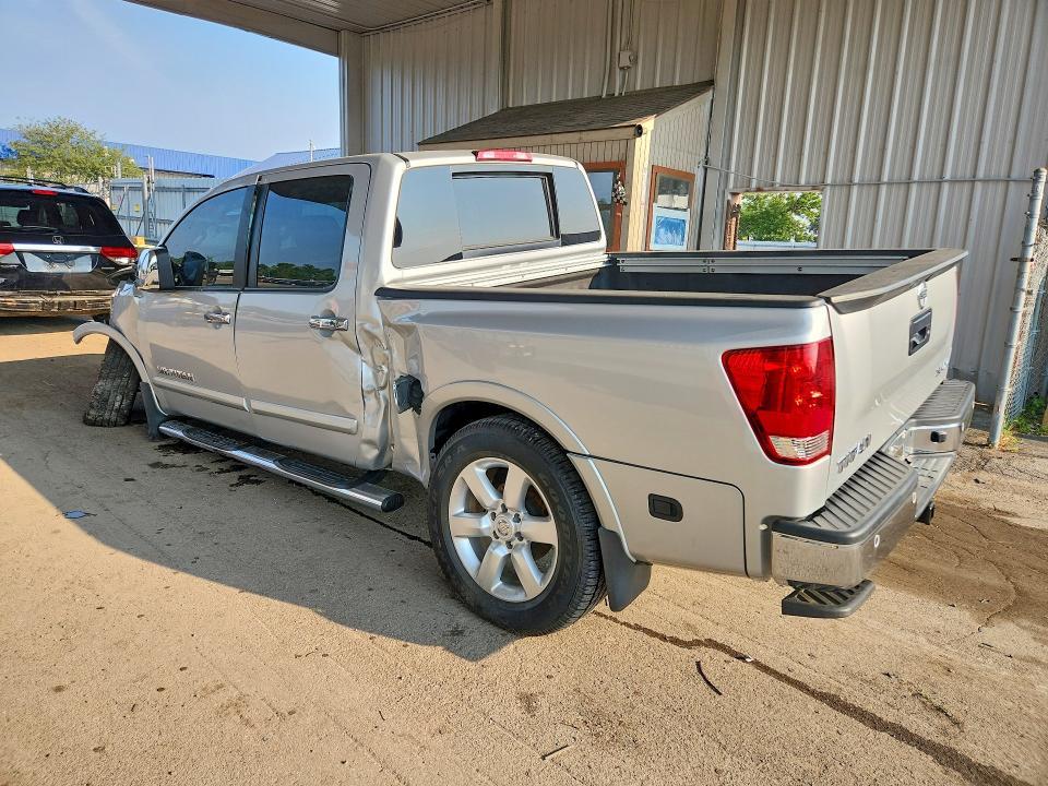 2013 Nissan Titan sv