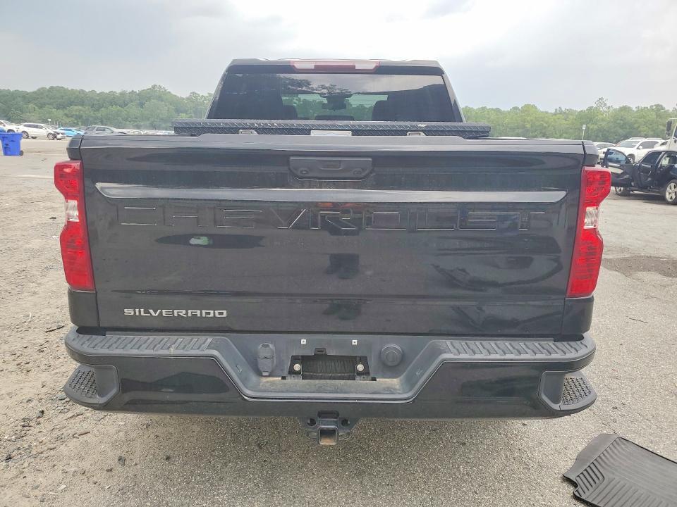 2022 Chevrolet Silverado K1500 Custom