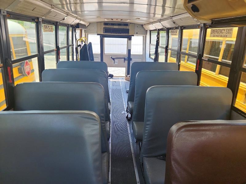 2011 Thomas SAF-T-LINER C2-School Bus
