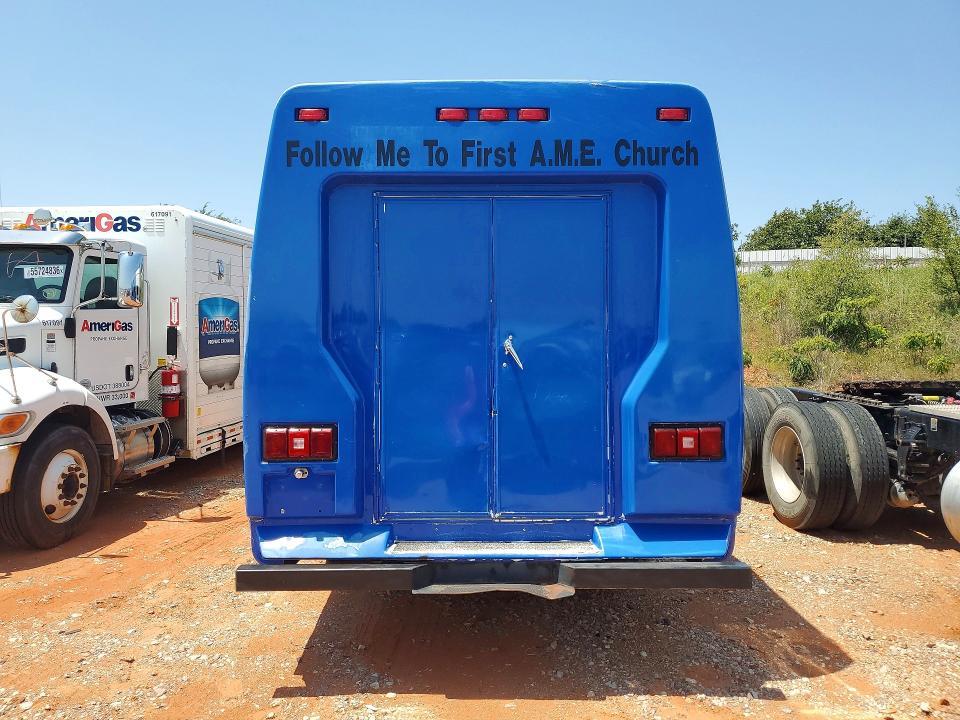 1999 Ford E450 Shuttle Bus