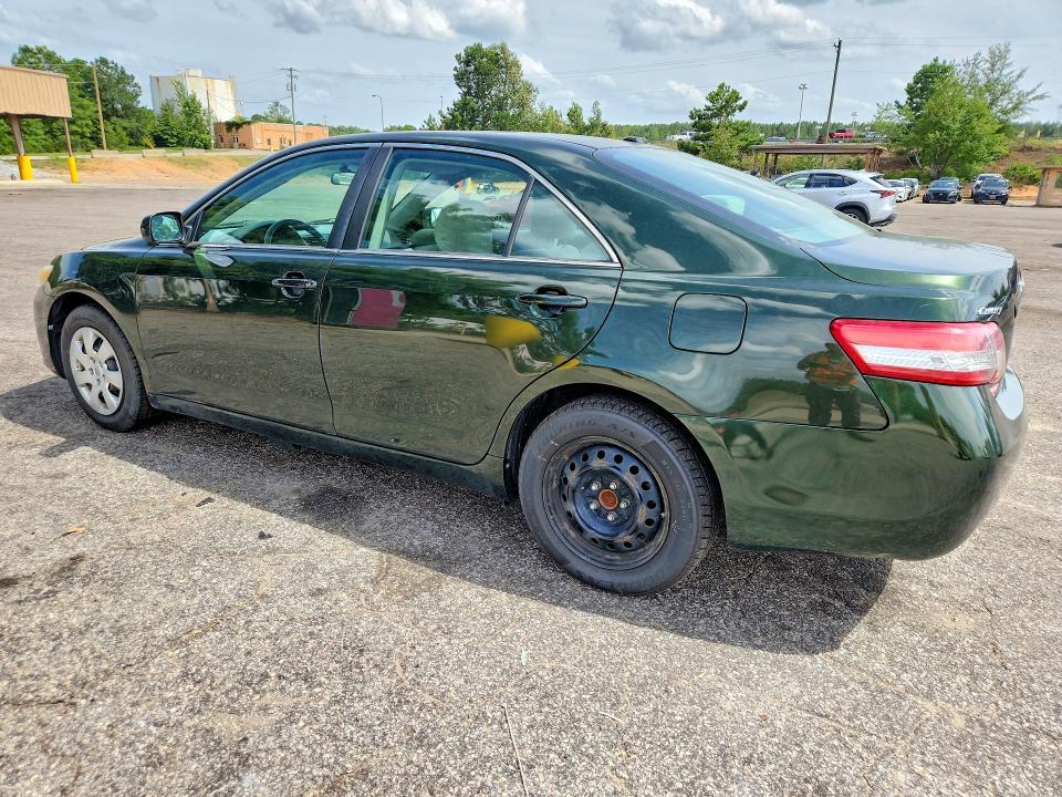 2010 Toyota Camry le