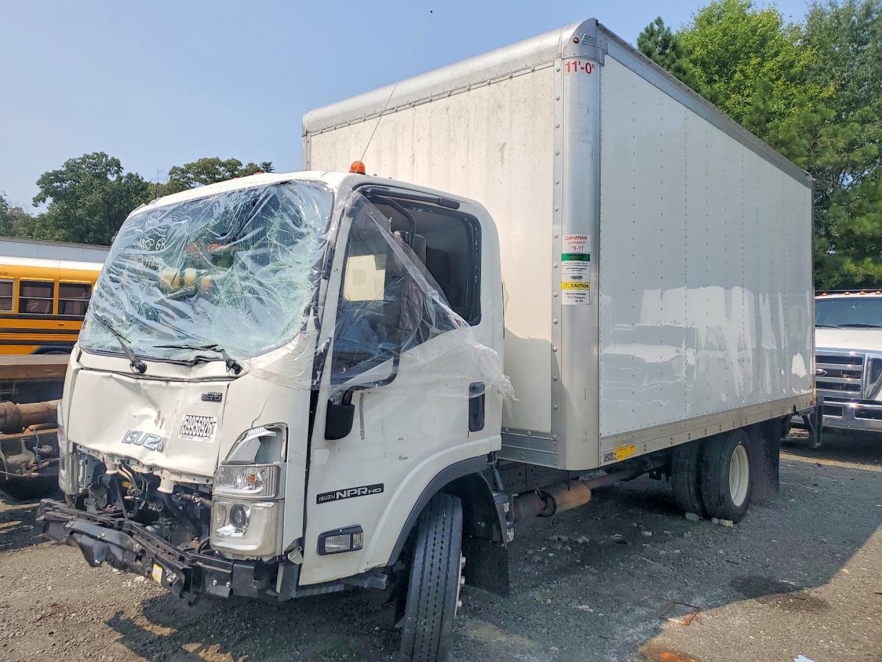 2023 Isuzu NPR HD