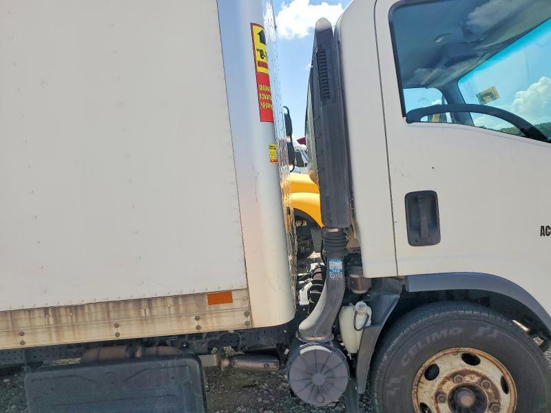 2016 Isuzu NPR BOX Truck