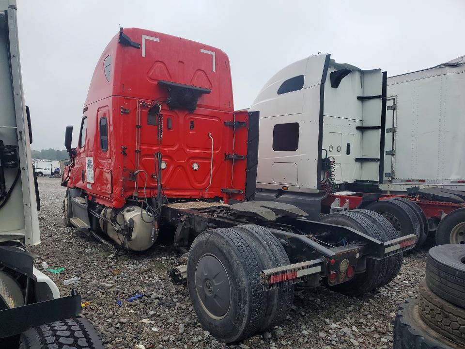 2019 Freightliner Cascadia 126