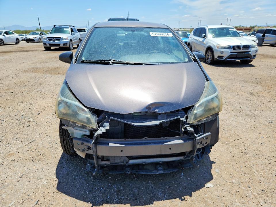 2015 Toyota Yaris 5-door l