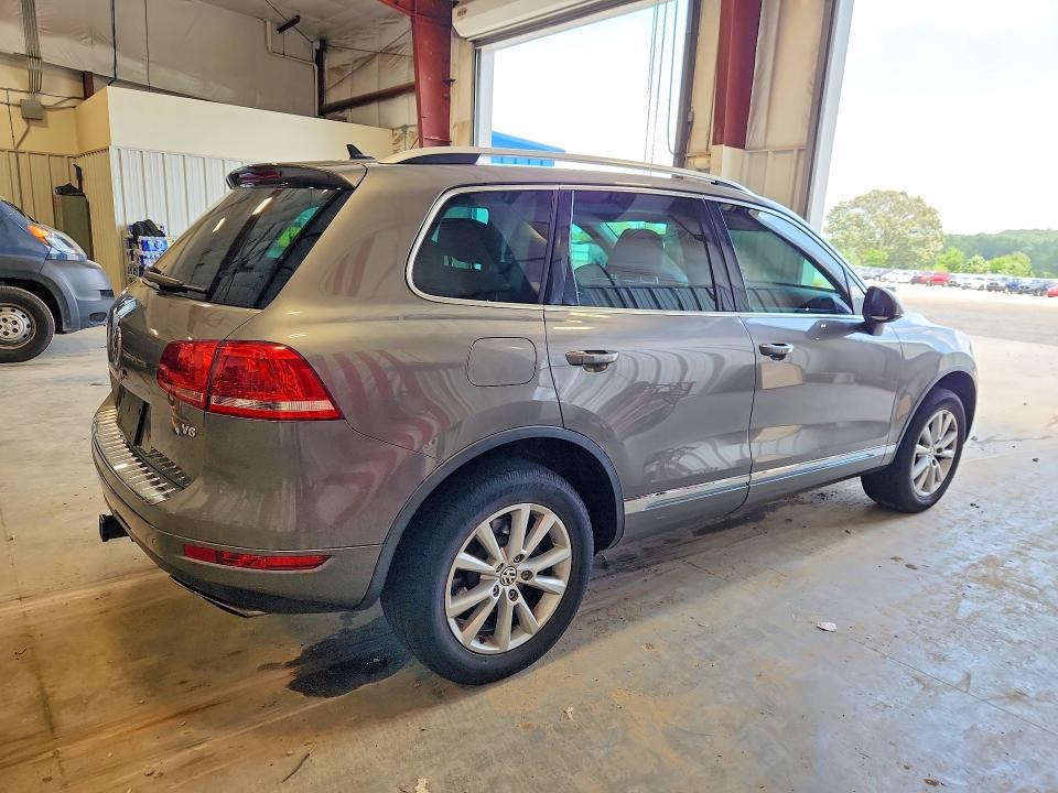 2014 Volkswagen Touareg V6