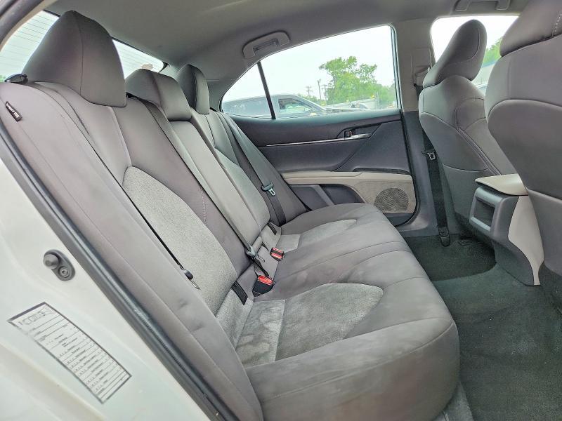 2022 Toyota Camry le