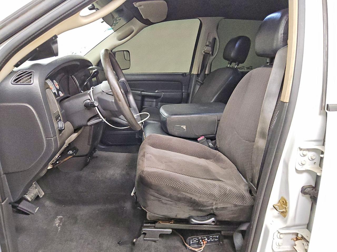 2005 Dodge RAM 2500 ST