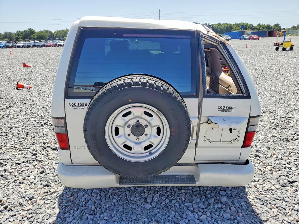 2001 Isuzu Trooper s