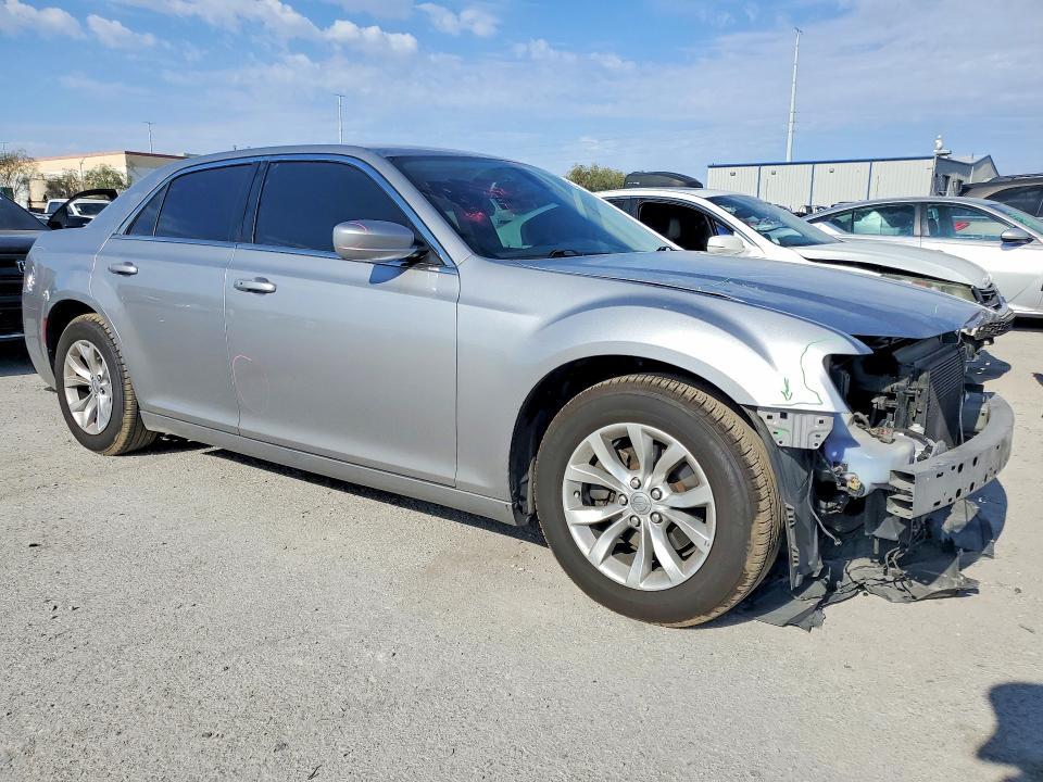 2015 Chrysler 300 Limited