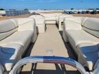 2006 Sun Tracker Boat Regency-Pontoon Boat