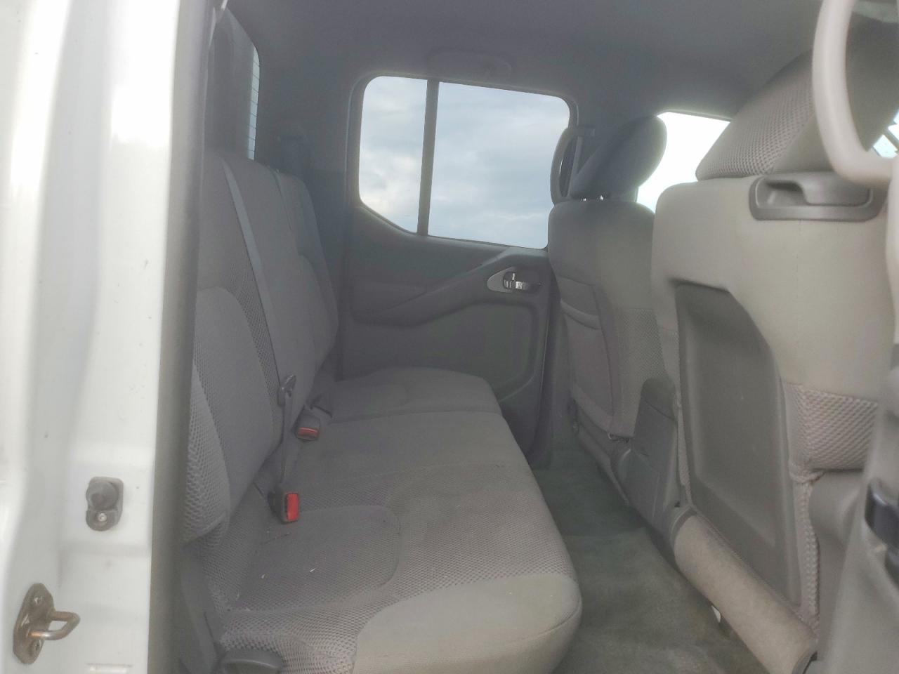 2013 Nissan Frontier S