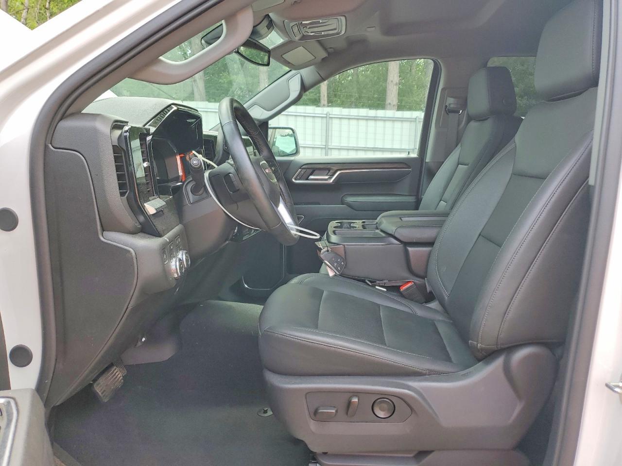 2026 GMC Sierra K1500 SLT