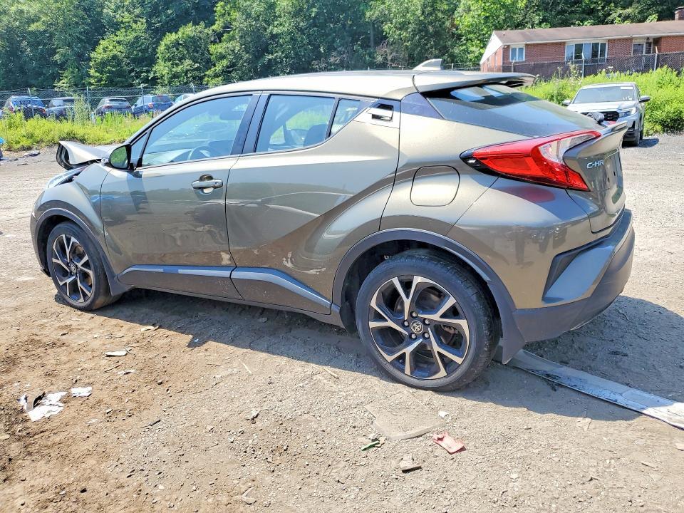 2021 Toyota C-hr xle