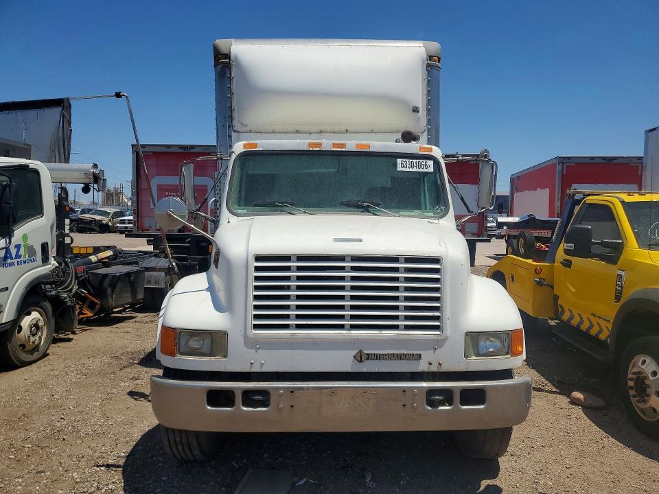 2001 International 4000 4700