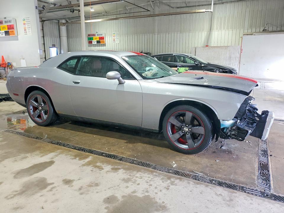 2014 Dodge Challenger sxt