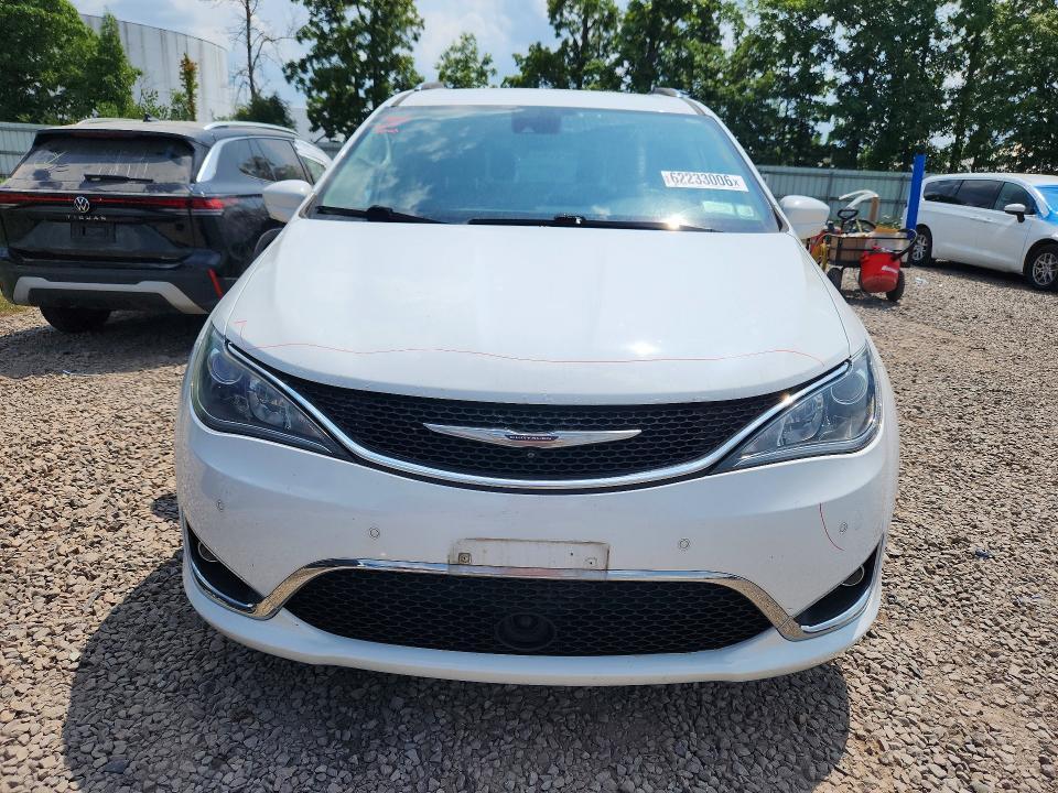 2018 Chrysler Pacifica Touring l