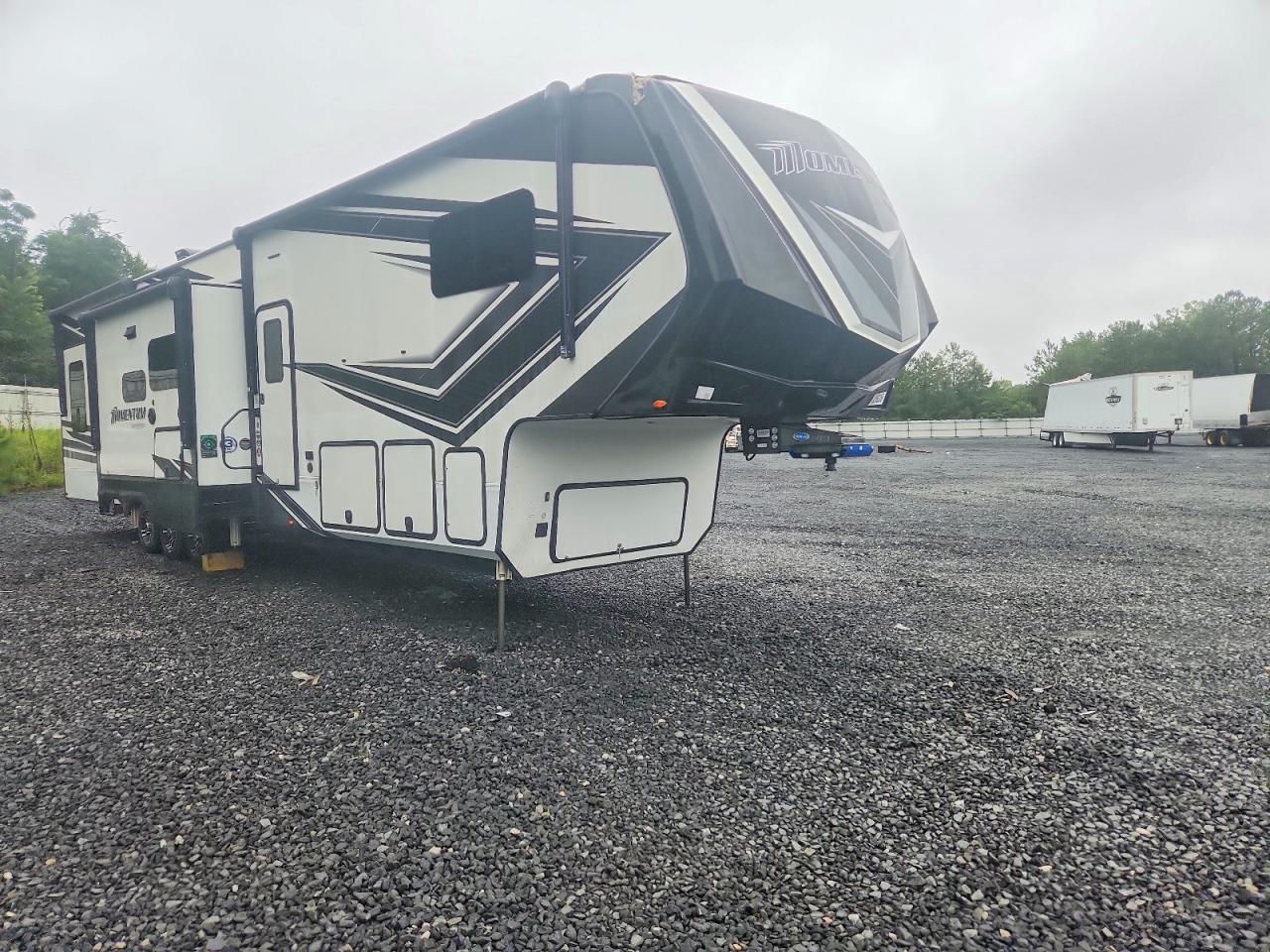 1999 Other 2004 Sooner Horse Trailer