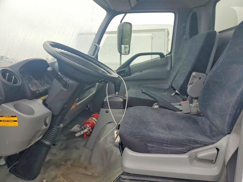 2018 Hino 195 box Truck